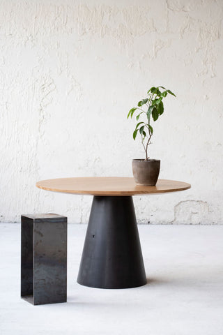 Concrete dining table base - betono.lt